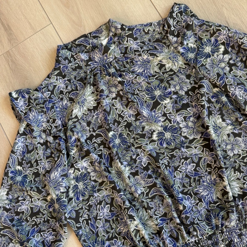 Loft Outlet Floral Blouse Smocked Waist Mock Neck Ruffle‎ Shoulder Blue M